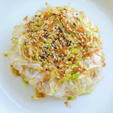 Golden, crispy Crispy Rice Paper Dumplings showcasing the delicious veggie filling, ready to serve.